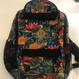 Dakine Hawai’i floral print skateboard backpack